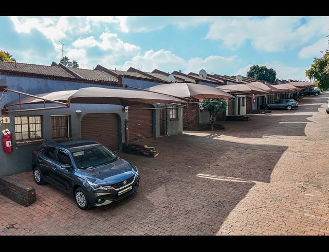 1 BEDROOM SECTIONAL TITLE FOR SALE IN BRAMLEY NORTH